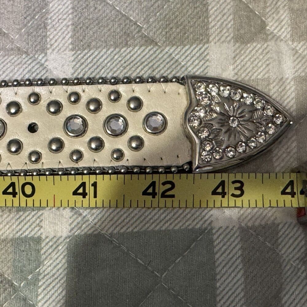 Elegant Silver and Cream Studded Belt - Picture 8 of 8